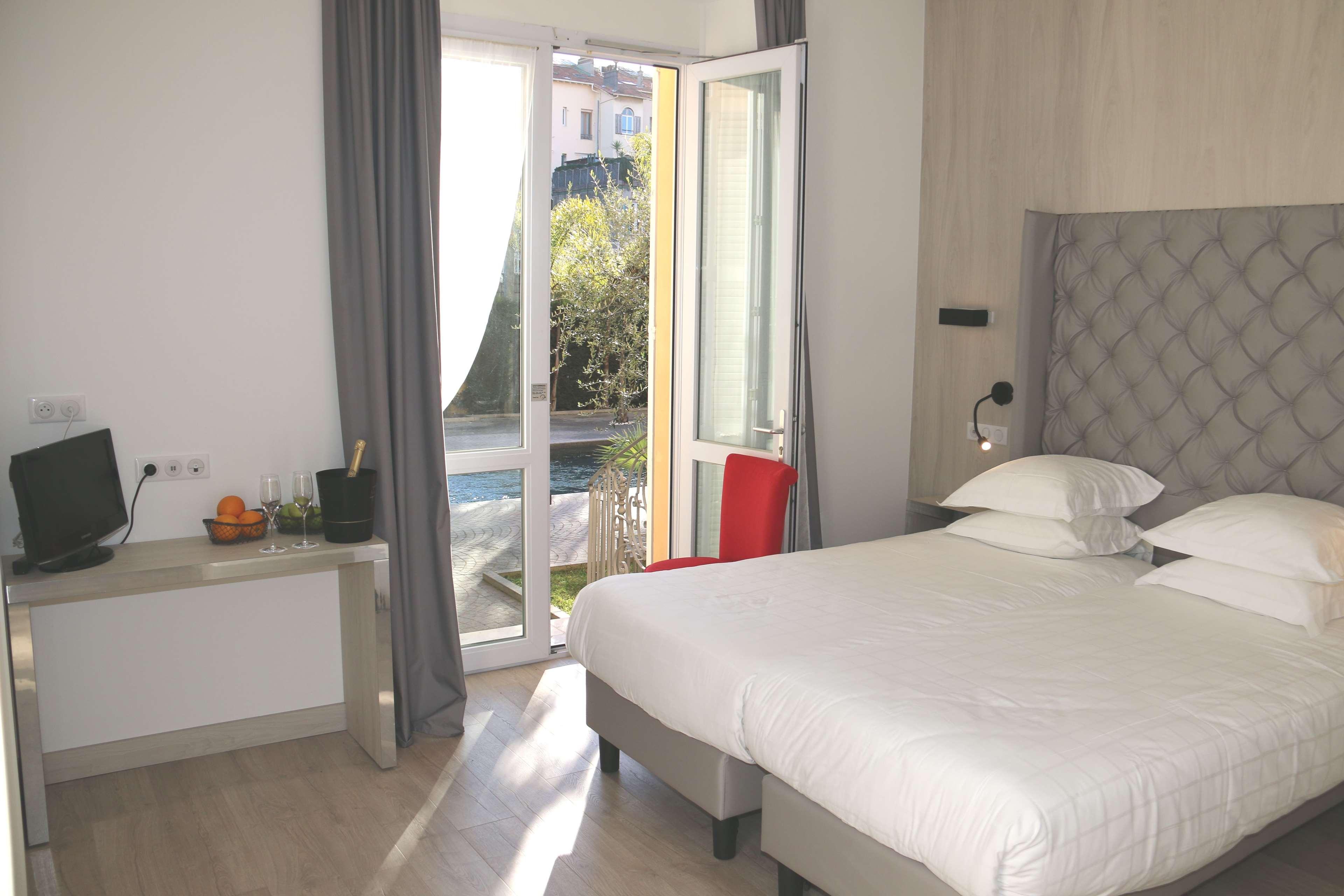 Golden Tulip Cannes Hotel De Paris Eksteriør billede